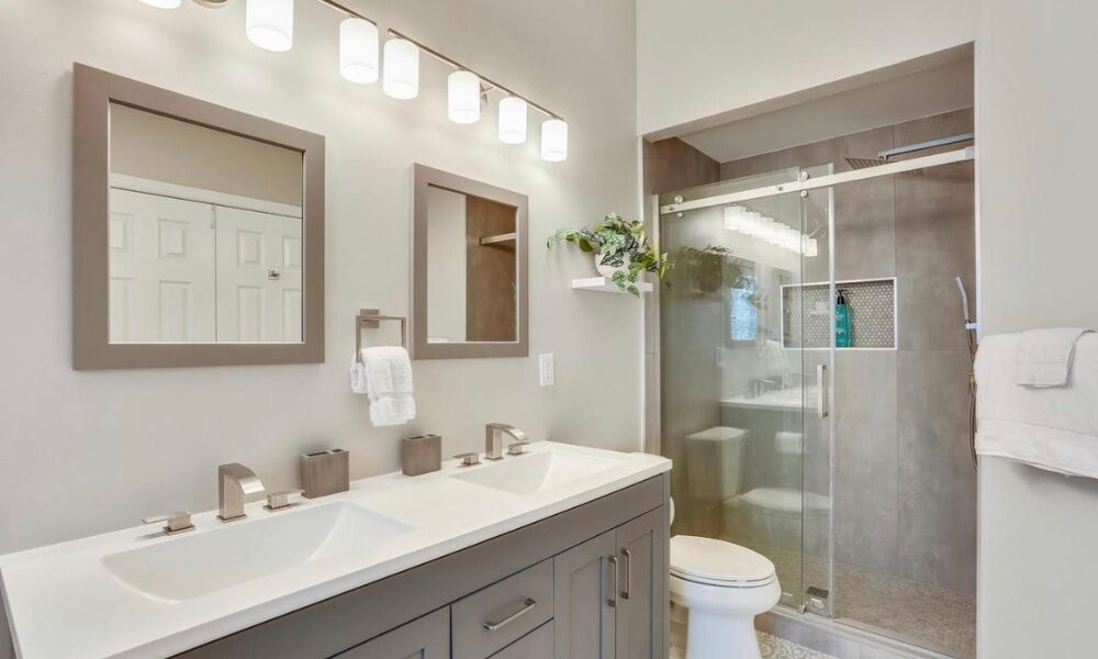 How to Elevate Your Home’s Value: Top Bathroom Remodeling Ideas for 2024